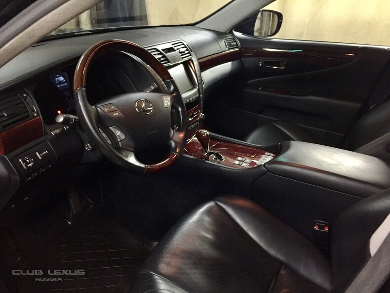  Lexus LS600HL