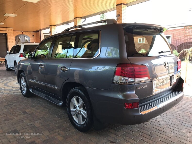  Lexus LX  570-14 