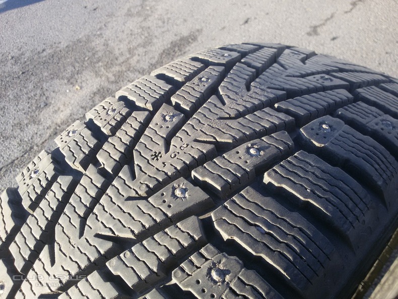 --    Nokian Hakkapeliitta 7 235 55 R19