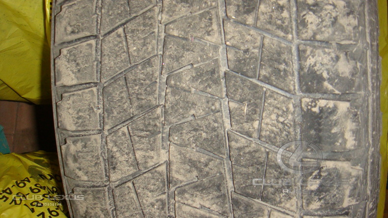    Bridgestone Blizzak DM-Z3 235-55-18