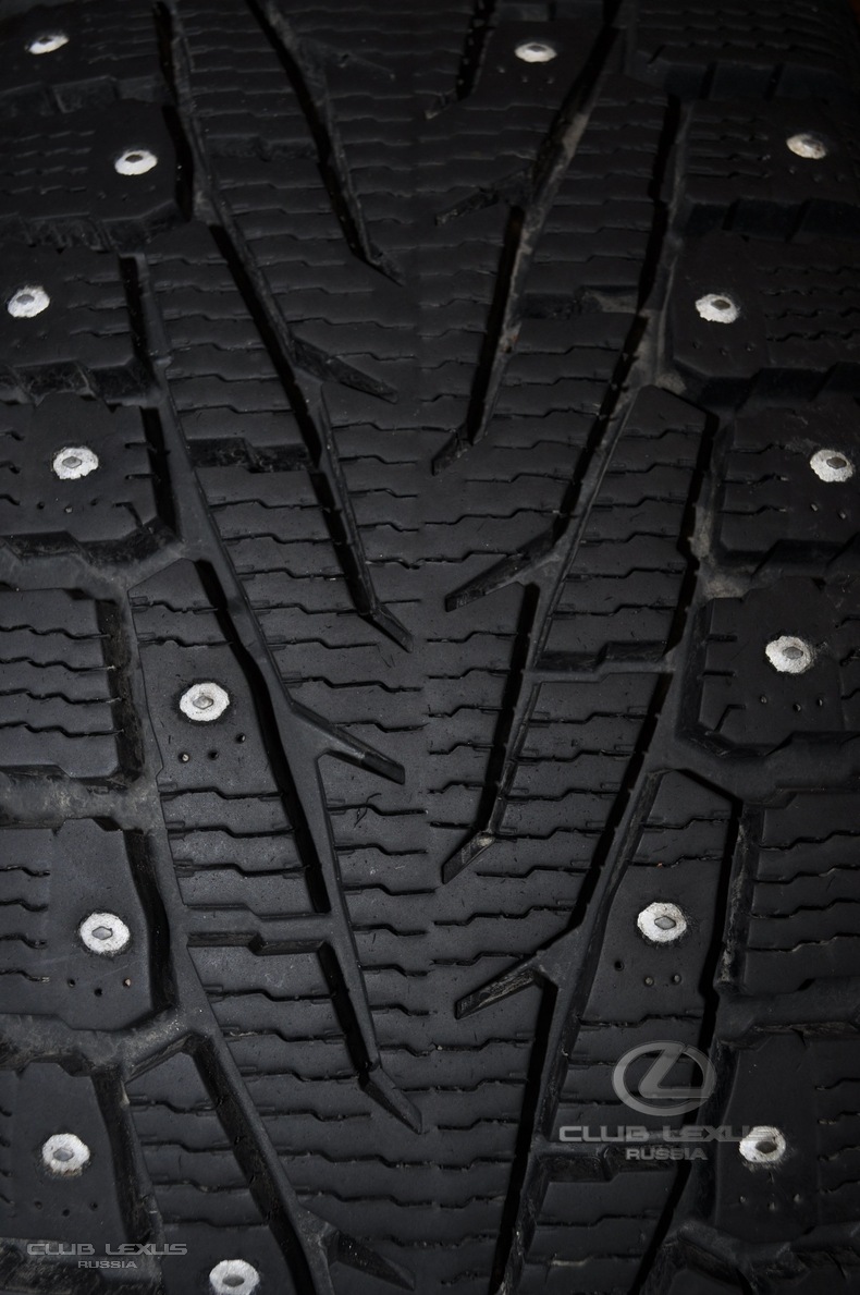 Nokian Hakkapeliitta 7 SUV 225 70 16   RX300