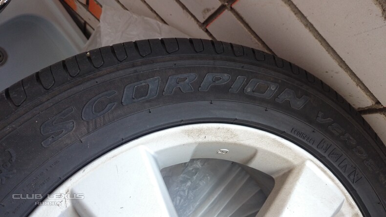    PIRELLI SCORPION 235/55/18  .