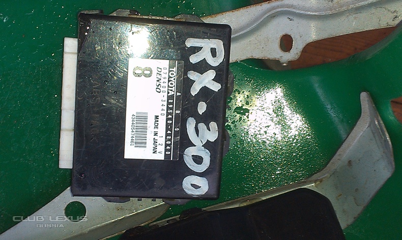 .   RX 300, 1999 .  .  