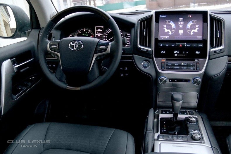  Toyota Land Cruiser 200:    