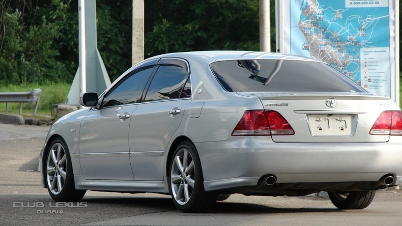   Toyota Crown. .   .