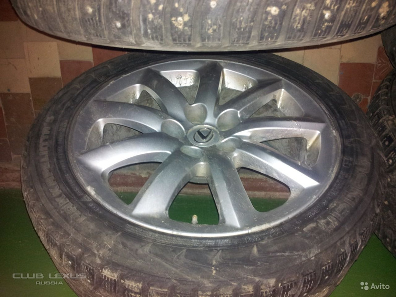   Nokian Hakka 235/50/R18,  Lexus Replica