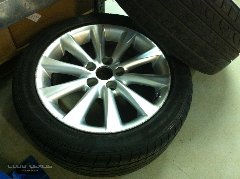   Lexus IS 250 225/45 R17  245/45 R17 