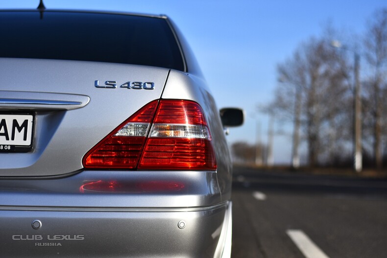 : - Lexus LS 430 (2004)