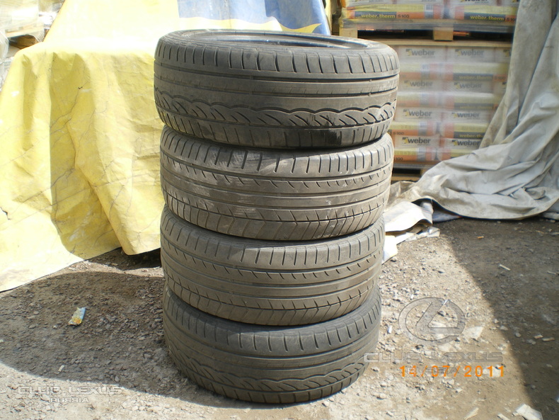 : DUNLOP 225/55/R17 4  10 000