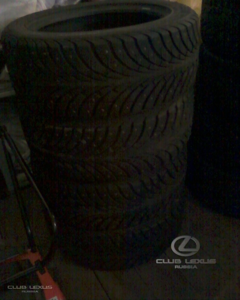 R17   Goodyear Ultra Grip Extreme 225/50 r17