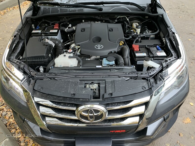 Toyota Fortuner TRD : "неВезунчик" с понтами