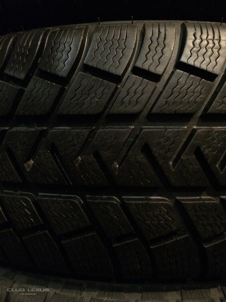  2    235/60/R18 Nokian  Michelin