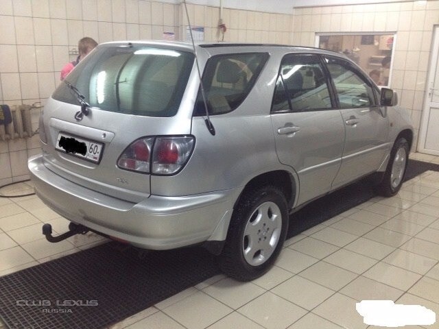  Lexus RX 300 2002 .