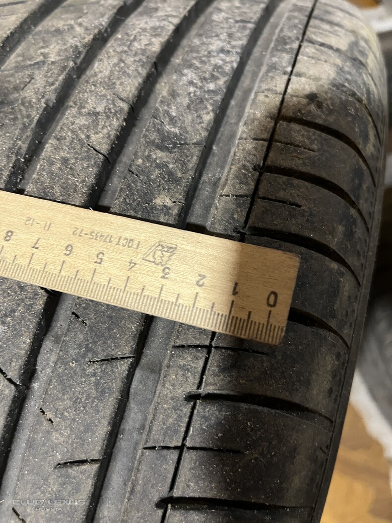 ������ � ����� Toyota Lexus 215 55 R16