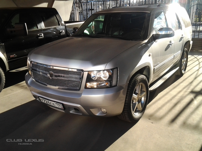 MB GL 350 CDI 2012  Chevrolet Tahoe LTZ 2011 .