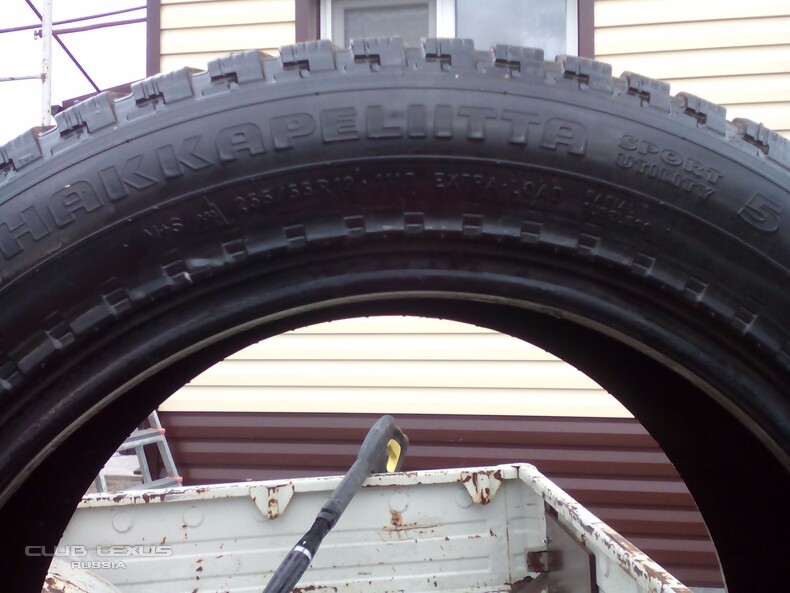 Nokian hakkapelita 5 R19 255/55  14000 .