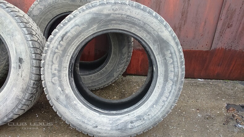  Nokian Hakkapeliitta 265/65 R17 ..