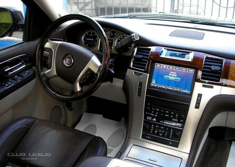 Cadillac Escalade ESV Platinum 2012.  2 150 000 .