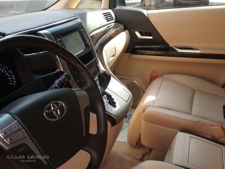 Toyota Alphard 3.5  2013 58230 , 1900 000 