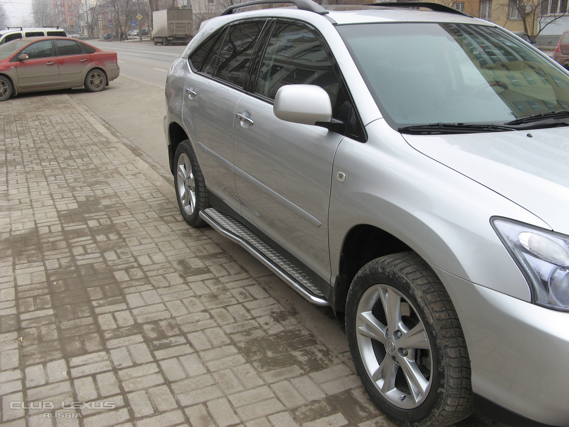 Продам пороги (подножки) Lexus RX II (RX300,330,350,400)