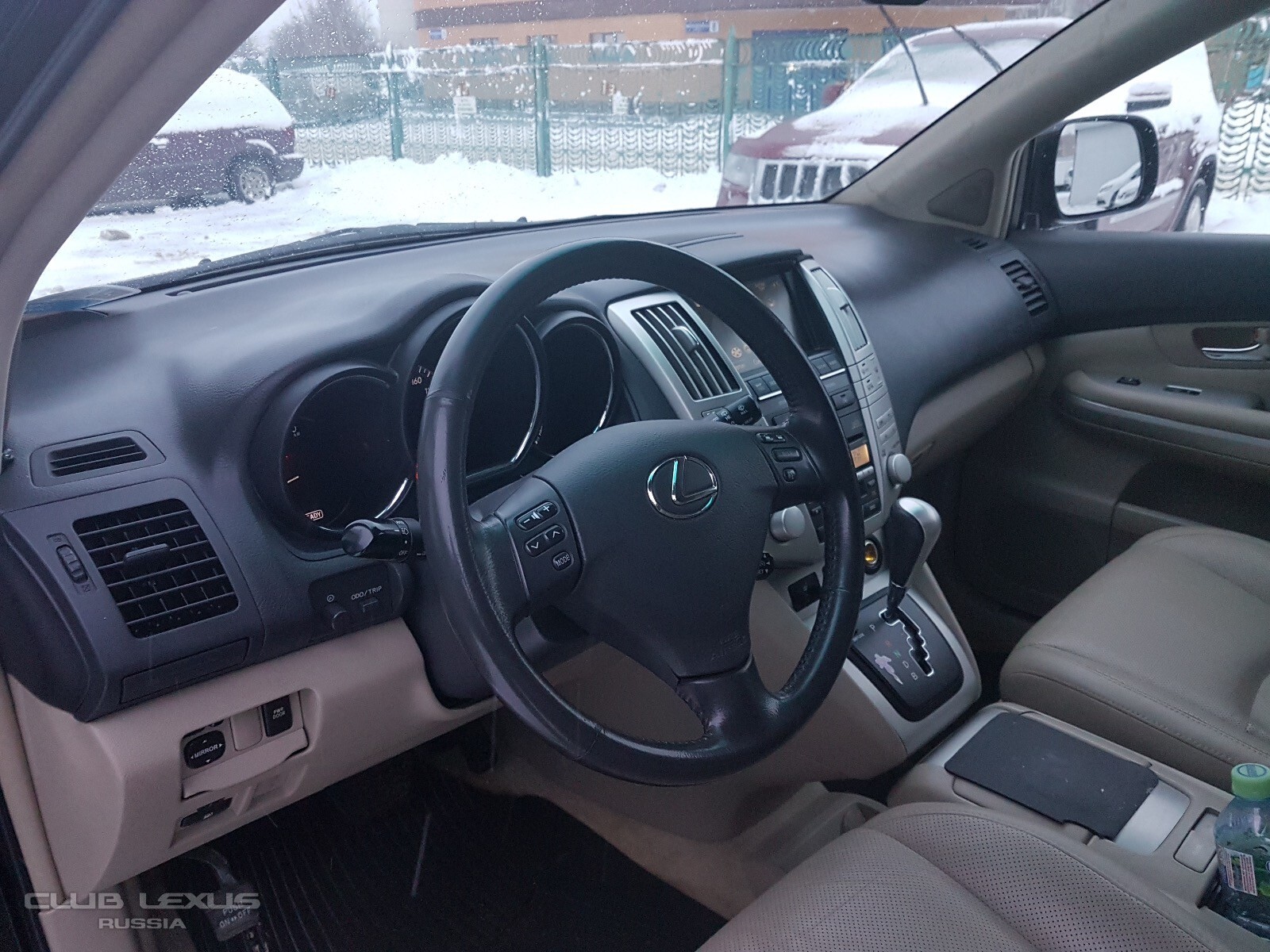 Продаю Lexus RX400h европеец в максимальной комплектации