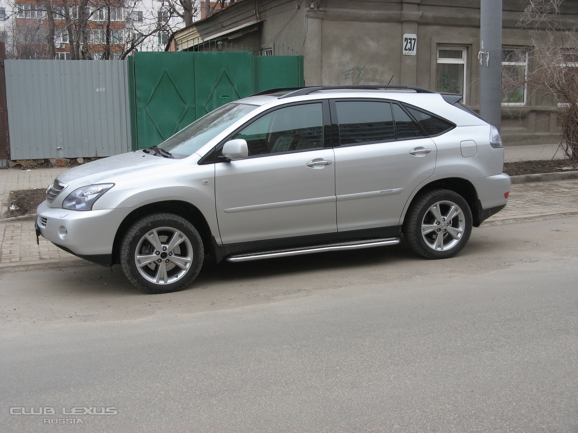 Продам пороги (подножки) Lexus RX II (RX300,330,350,400)