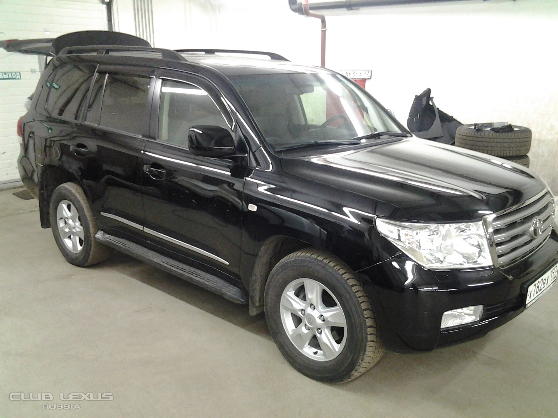 Land Cruiser 200 4,5TD 2010,47т.км.черный 2 100 000р