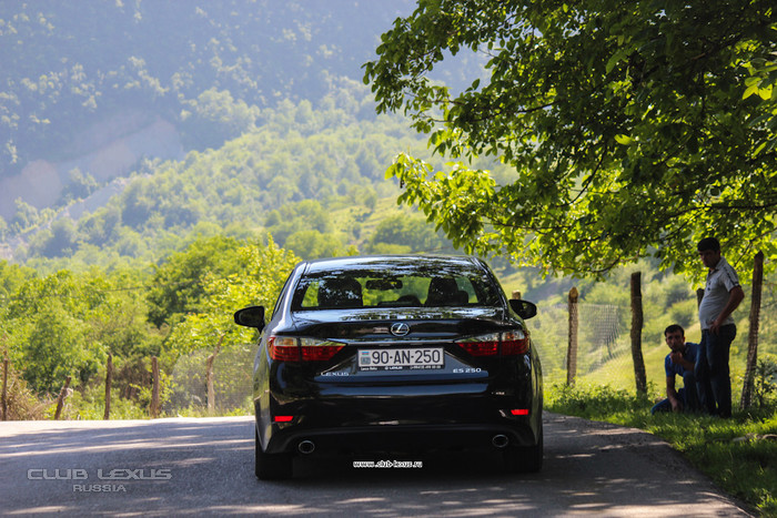 Lexus ES шестого поколения. Клубный тест-драйв в Баку