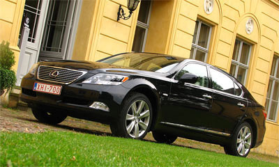 - Lexus LS600h L Hybrid (2008)
