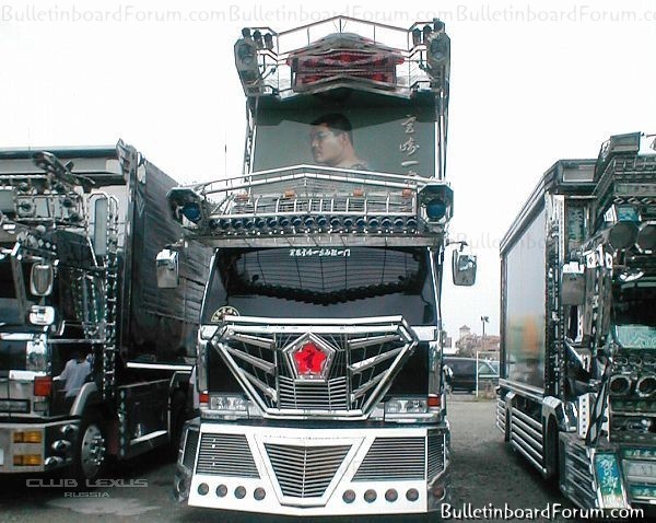 Японцы извращаются над своими авто