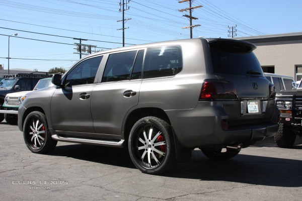   LX570
