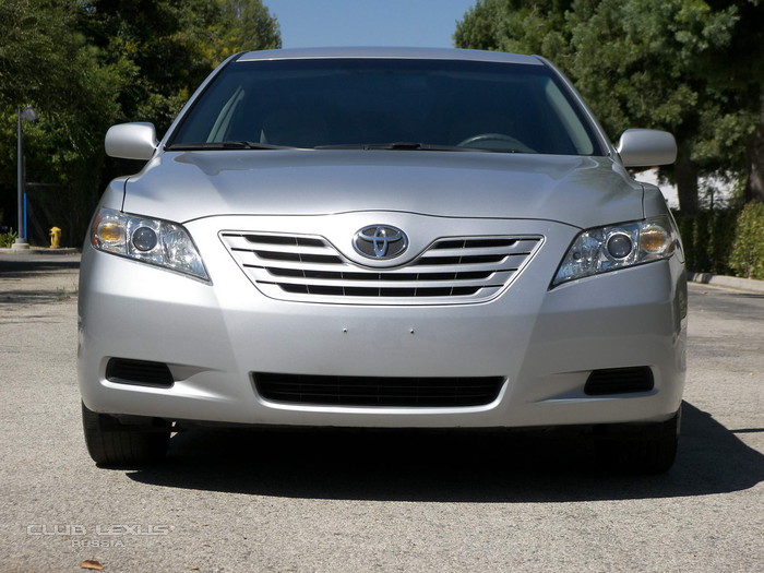    ?  2007 Camry LE 67k ()