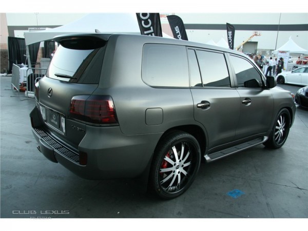   LX570